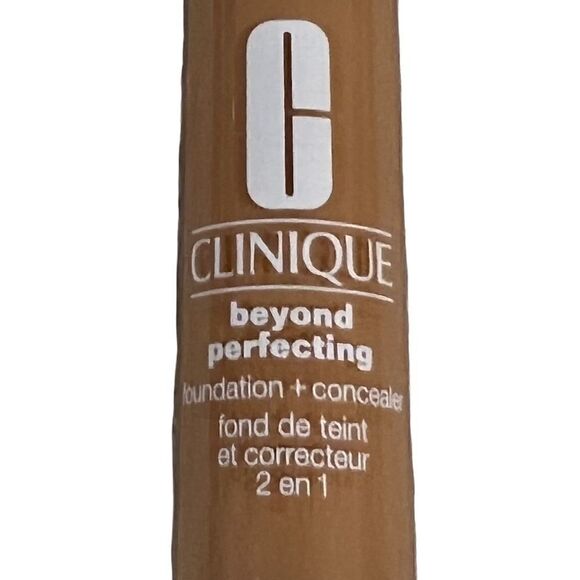 Clinique Beyond Perfecting Foundation & Concealer - Picture 1 of 2